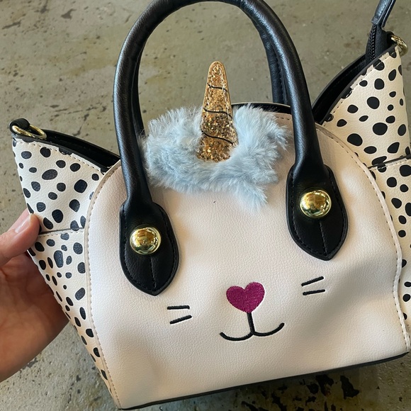 Luv Betsey by Betsey Johnson Unicorn Cat Polyurethane Crossbody Purse - Picture 7 of 10